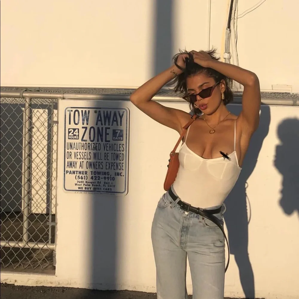 ❌SOLD❌AYAI • Kaat bodysuit in white - Picture 2 of 11